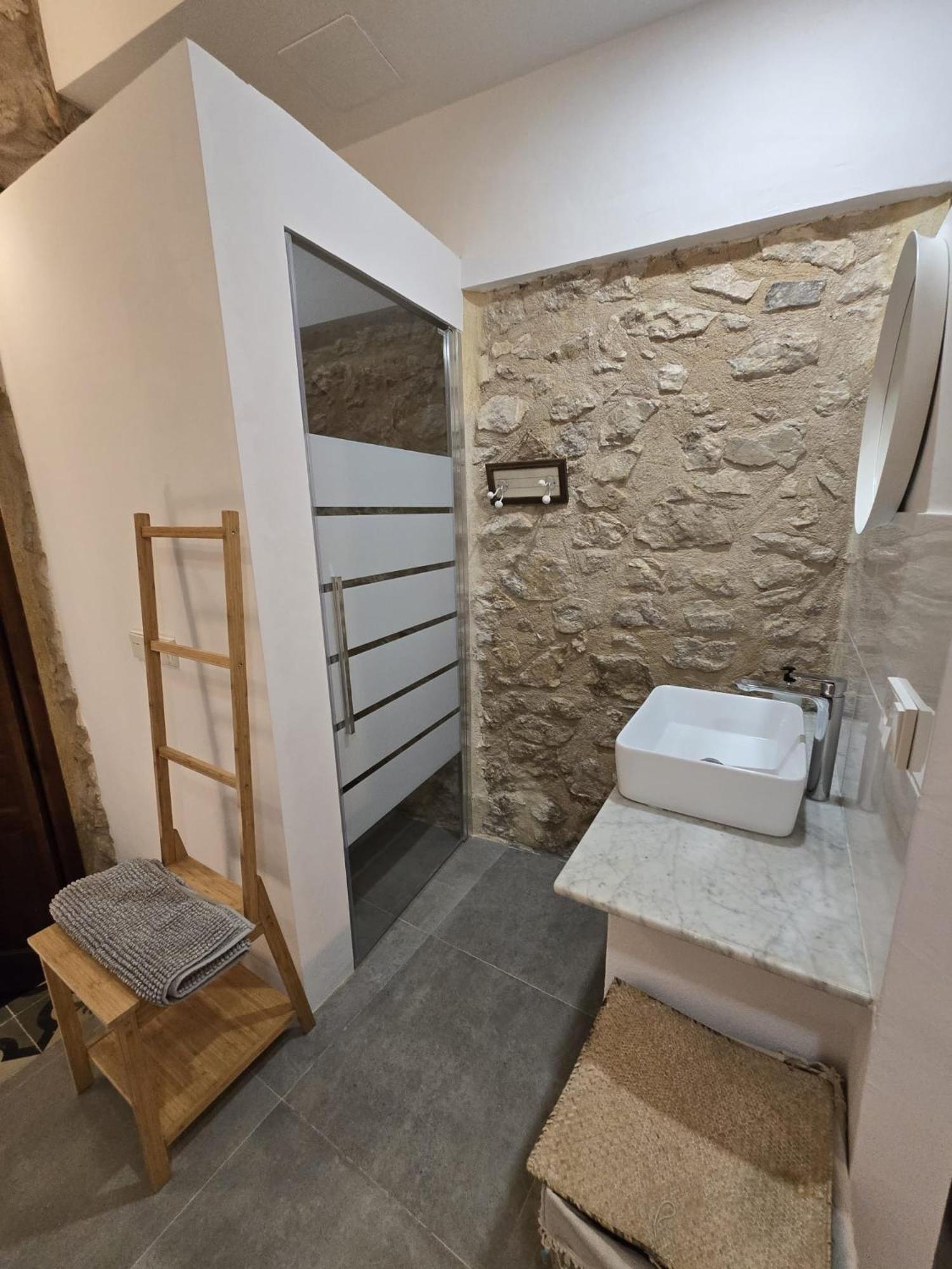 Apartament Independiente De 45 M2 Con Banera En Pleno Casco Viejo